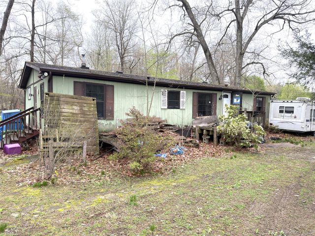 12 Acorn Lane, Hopewell Junction, NY 12533