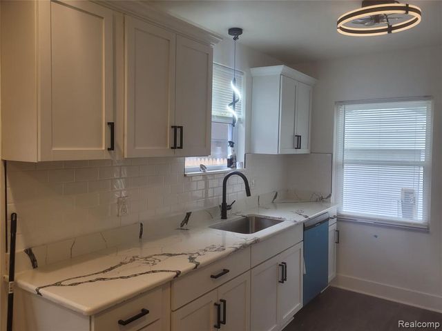 16866 Biltmore Street, Detroit, MI 48235