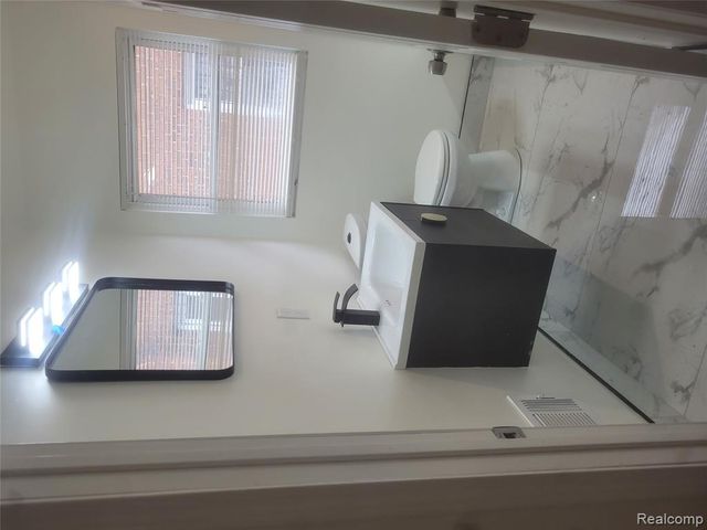 16866 Biltmore Street, Detroit, MI 48235