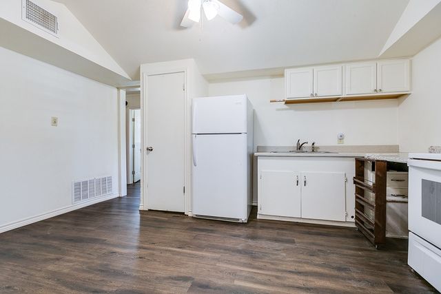 2113 S Hill Street, San Angelo, TX 76903