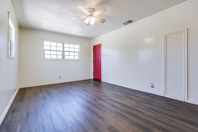 2113 S Hill Street, San Angelo, TX 76903