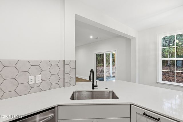 579 Sams Point Road, Beaufort, SC 29907