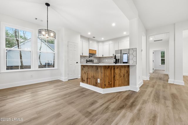 579 Sams Point Road, Beaufort, SC 29907