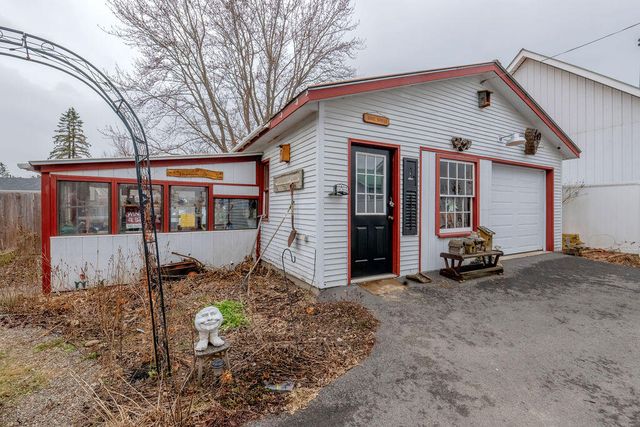 8 School Lane, Au Sable Forks, NY 12912