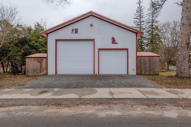 8 School Lane, Au Sable Forks, NY 12912