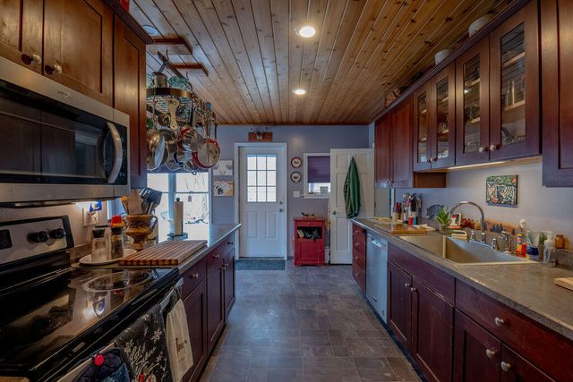 8 School Lane, Au Sable Forks, NY 12912