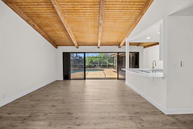 21143 N Escondido Way Way N, Boca Raton, FL 33433