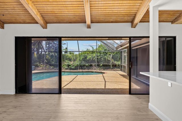 21143 N Escondido Way Way N, Boca Raton, FL 33433