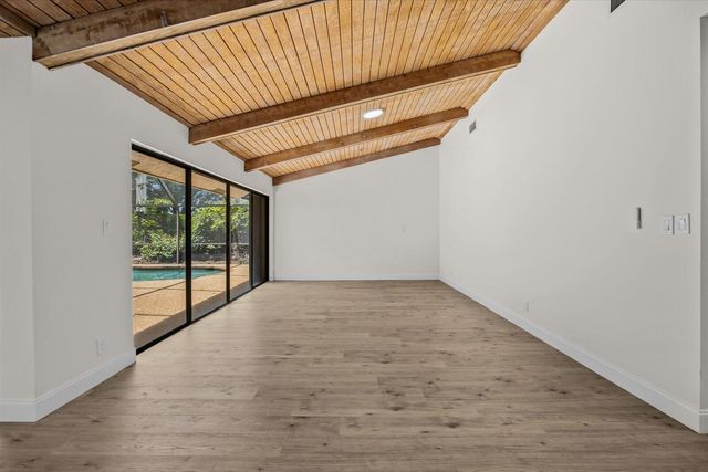 21143 N Escondido Way Way N, Boca Raton, FL 33433