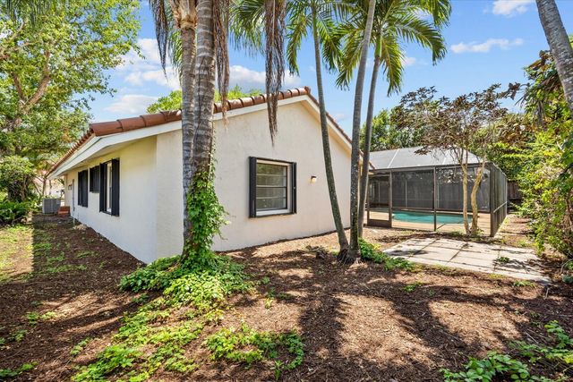 21143 N Escondido Way Way N, Boca Raton, FL 33433