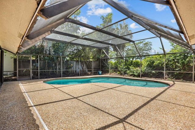 21143 N Escondido Way Way N, Boca Raton, FL 33433