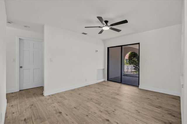 21143 N Escondido Way Way N, Boca Raton, FL 33433