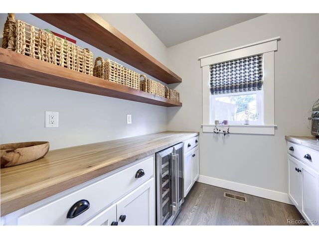 2322 Hudson St, Denver, CO 80207