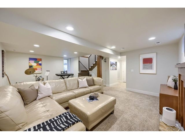 2322 Hudson St, Denver, CO 80207