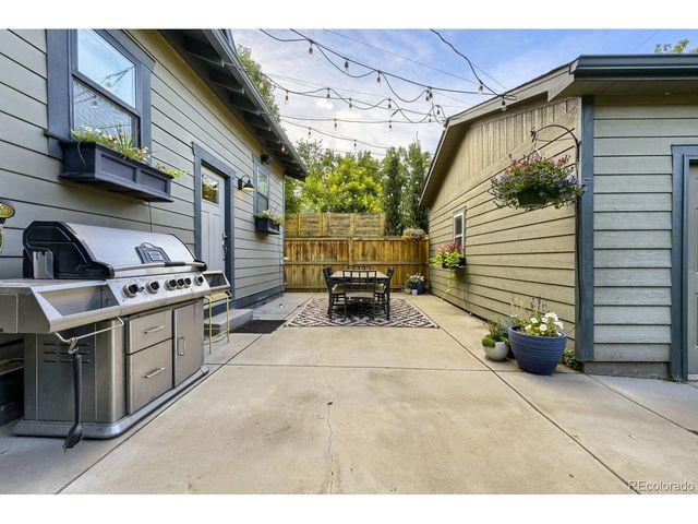 2322 Hudson St, Denver, CO 80207