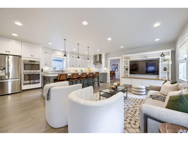 2322 Hudson St, Denver, CO 80207