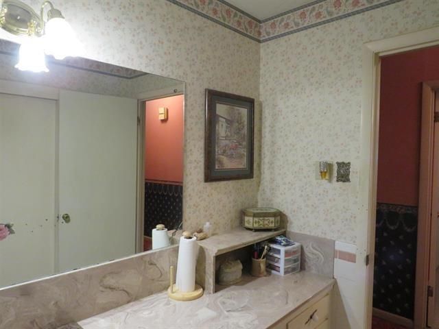 110 W Lakecrest DR, Bluffton, TX 78607
