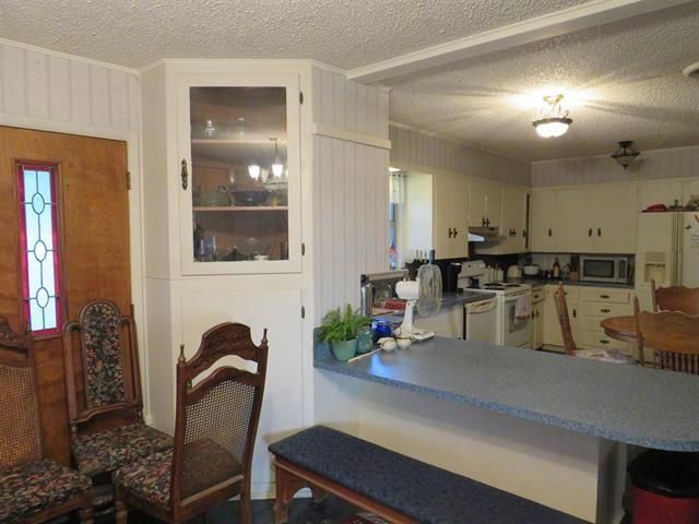 110 W Lakecrest DR, Bluffton, TX 78607