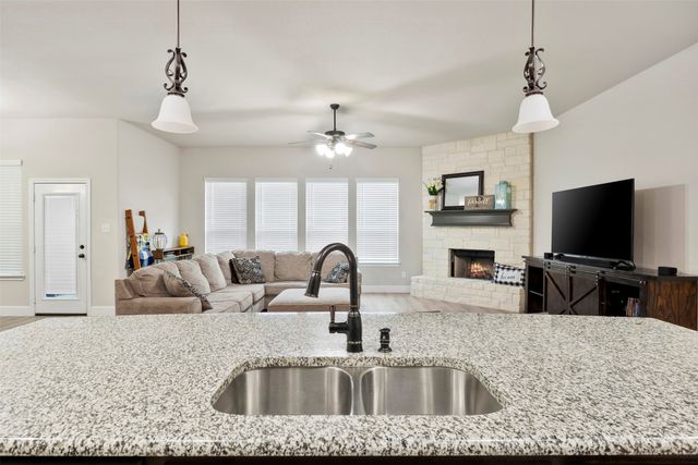 354 Wolf Creek Drive, Waxahachie, TX 75165