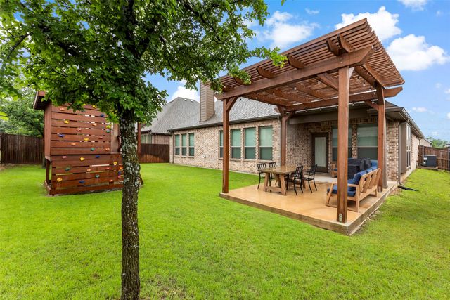 354 Wolf Creek Drive, Waxahachie, TX 75165