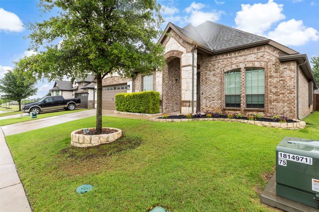 354 Wolf Creek Drive, Waxahachie, TX 75165