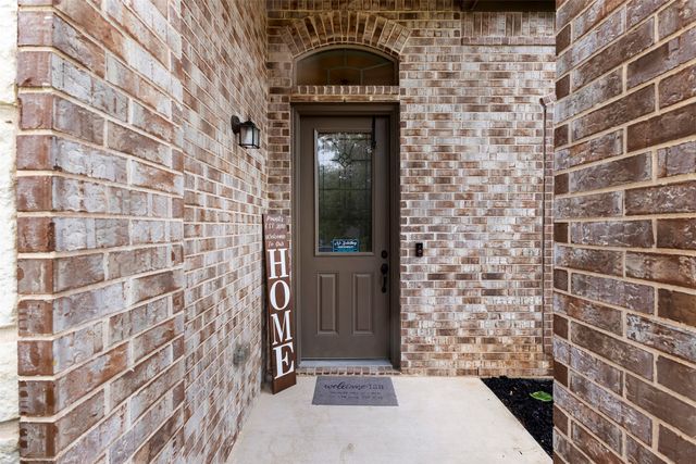 354 Wolf Creek Drive, Waxahachie, TX 75165