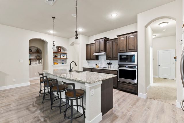 354 Wolf Creek Drive, Waxahachie, TX 75165