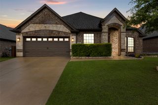 354 Wolf Creek Drive, Waxahachie, TX 75165