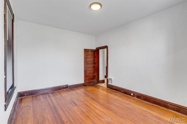 4523 Adelaide Avenue, St Louis, MO 63115