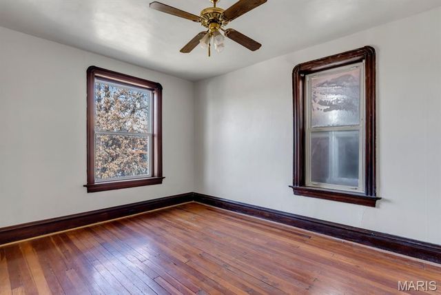 4523 Adelaide Avenue, St Louis, MO 63115