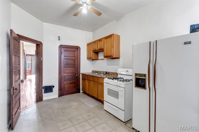 4523 Adelaide Avenue, St Louis, MO 63115