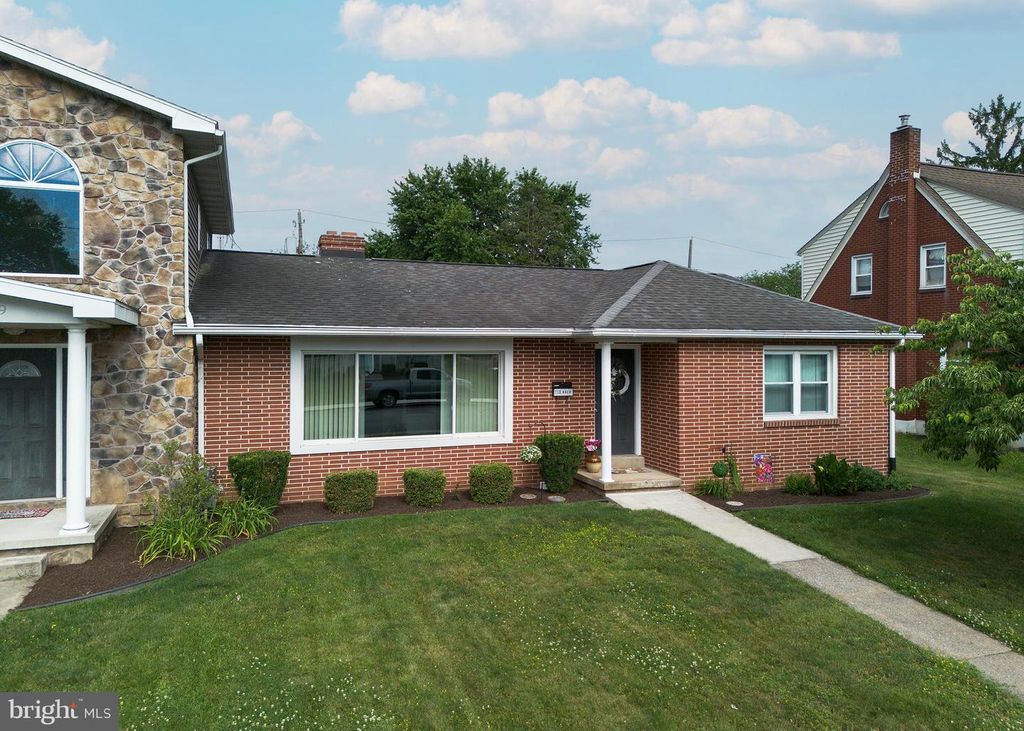 111 N RACE ST, Middletown, PA 17057