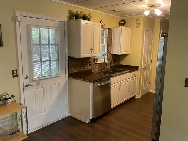 229 Cub Cove Drive, Walhalla, SC 29691