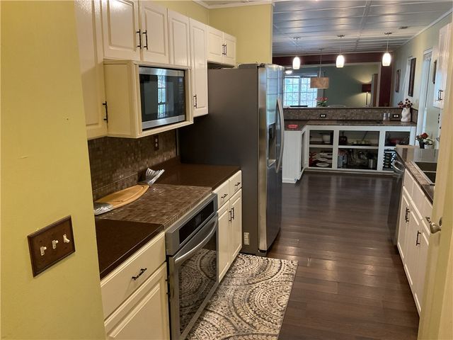 229 Cub Cove Drive, Walhalla, SC 29691