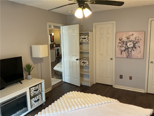 229 Cub Cove Drive, Walhalla, SC 29691