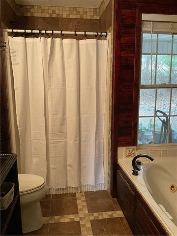 229 Cub Cove Drive, Walhalla, SC 29691