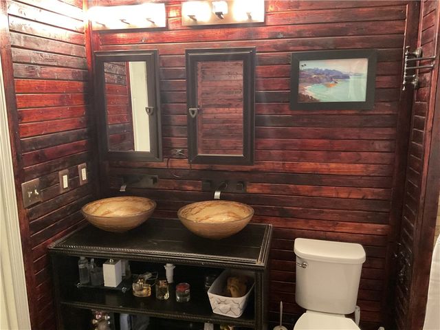 229 Cub Cove Drive, Walhalla, SC 29691