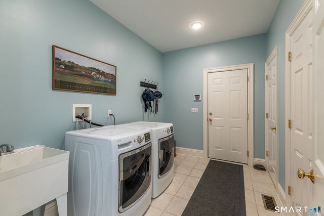 52 Steeple View Lane, Woodbury, CT 06798