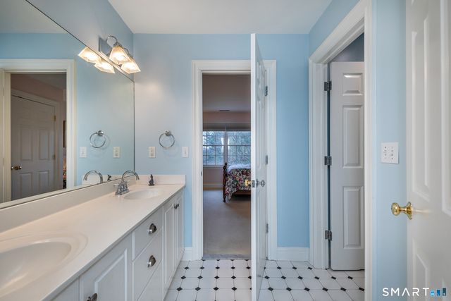 52 Steeple View Lane, Woodbury, CT 06798