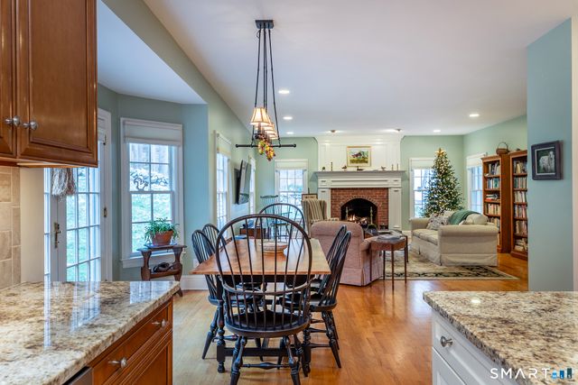 52 Steeple View Lane, Woodbury, CT 06798