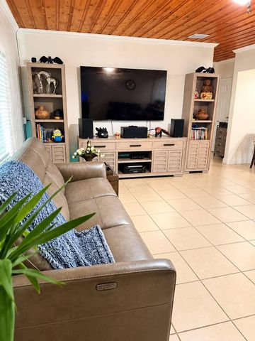 4401 SW 21st Street, Fort Lauderdale, FL 33317