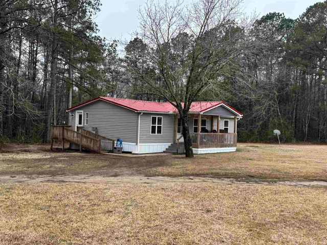 1585 Daisy Rd., Loris, SC 29569
