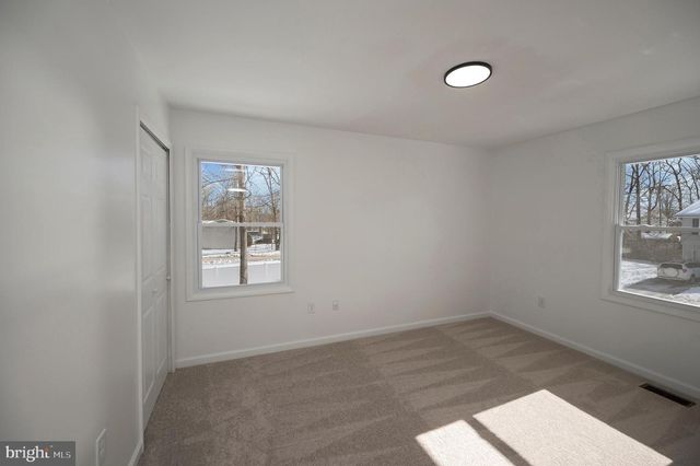 3517 WAVERLY DR, Fredericksburg, VA 22407