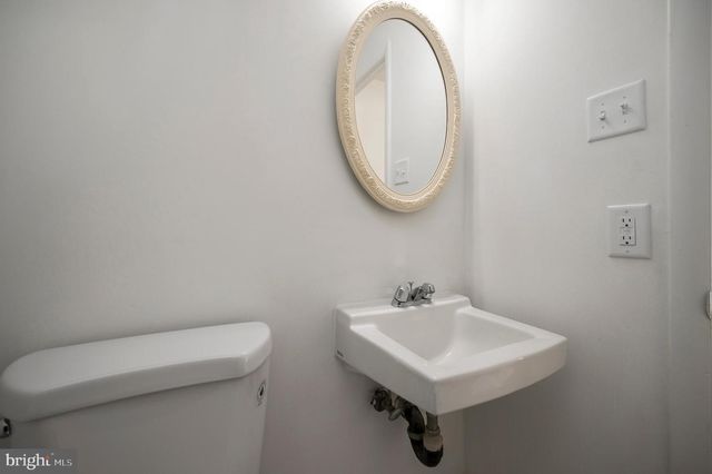 3517 WAVERLY DR, Fredericksburg, VA 22407