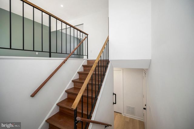 3517 WAVERLY DR, Fredericksburg, VA 22407