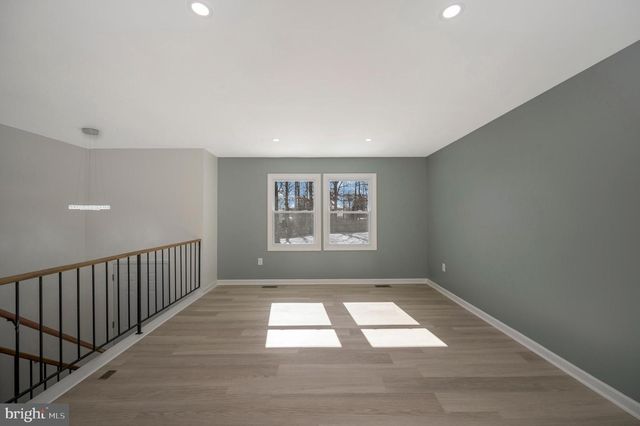 3517 WAVERLY DR, Fredericksburg, VA 22407