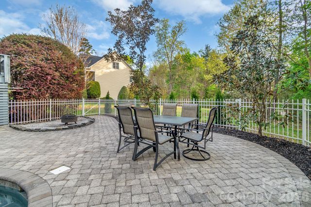 1216 Flat Heads Lane, Waxhaw, NC 28173