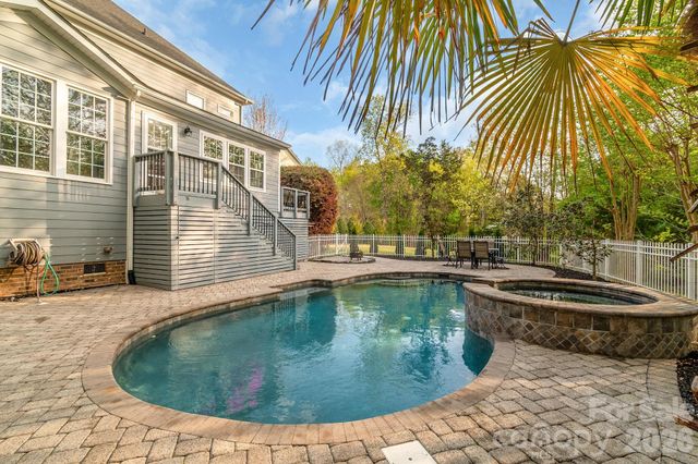 1216 Flat Heads Lane, Waxhaw, NC 28173