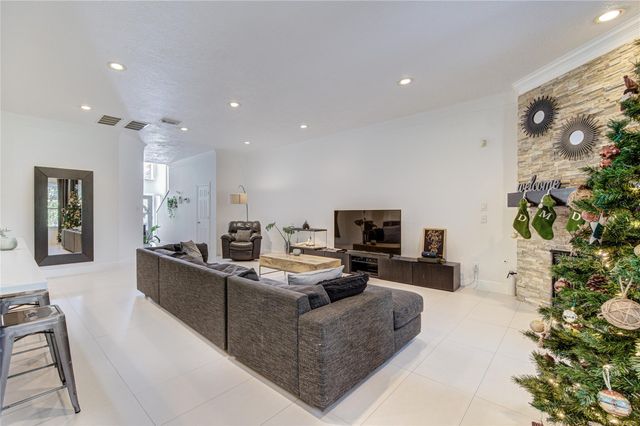 1419 Baldwin Square Lane, Houston, TX 77077