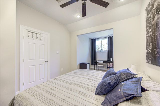 1419 Baldwin Square Lane, Houston, TX 77077